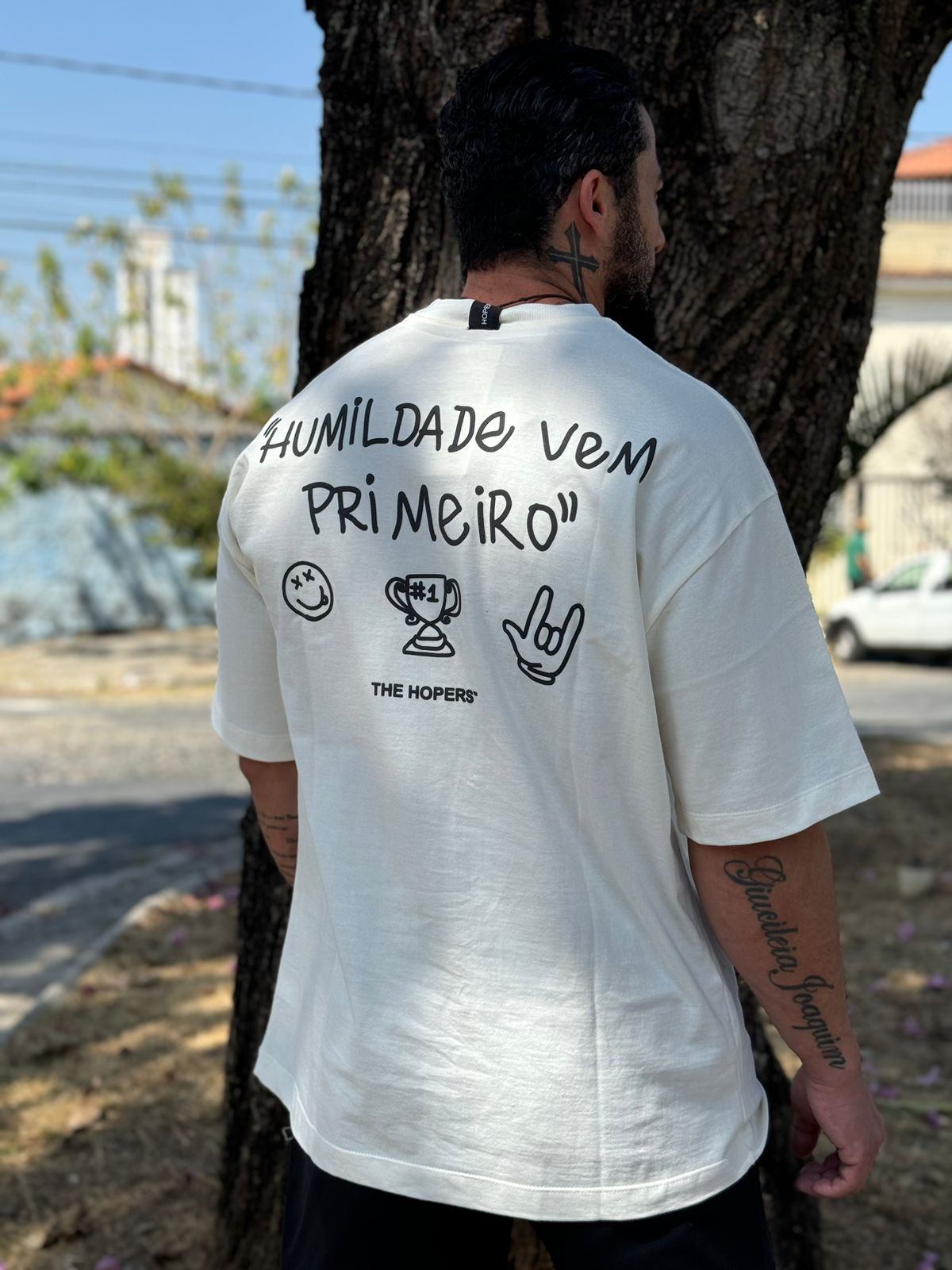 OVERSIZED HUMILDADE VEM PRIMEIRO